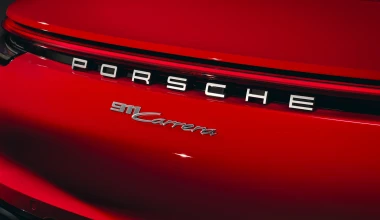 Νέες 911 Carrera Coupe και Cabriolet