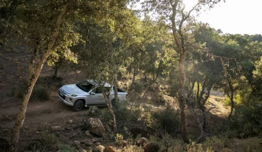 Οδηγούμε στην Ελλάδα το νέο Mitsubishi L200