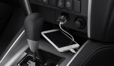 Οδηγούμε στην Ελλάδα το νέο Mitsubishi L200