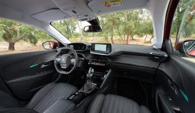 ΟΔΗΓΟΥΜΕ το νέο Peugeot 208