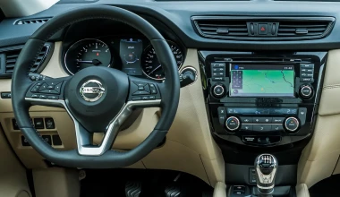 Nissan X-Trail. To Family SUV