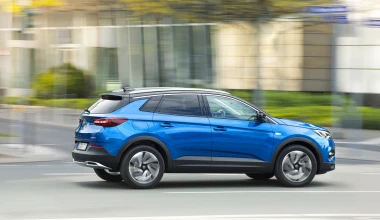 Opel Grandland X: Βενζίνη, diesel ή υβριδικό;