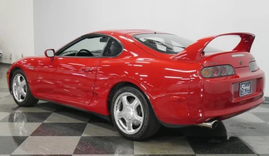 Πόσα θα έδινες γι' αυτή την Supra του 97;