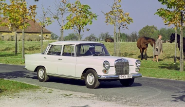 Η νέα Mercedes-Benz E-Class και οι πρόγονοί της