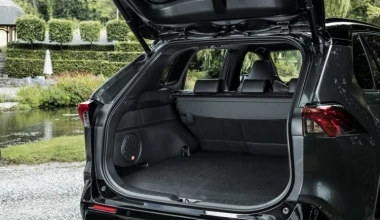 Αυτό είναι το νέο Toyota RAV4 Plug-in Hybrid, με 306 ίππους