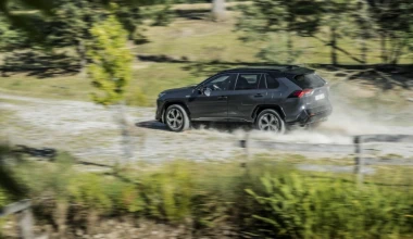 Αυτό είναι το νέο Toyota RAV4 Plug-in Hybrid, με 306 ίππους