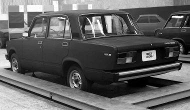 Lada 2105: Το αυτοκίνητο που κίνησε τη Ρωσία - και όχι μόνο!