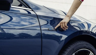 Mercedes-Benz A 250 e: Μπαίνει στην πρίζα!