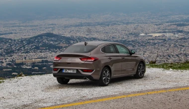 ΔΟΚΙΜΗ: Hyundai i30 Fastback 1.5T 48V Hybrid Auto - Με 160 ίππους και τιμή πρόκληση!