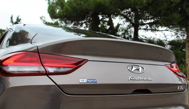 ΔΟΚΙΜΗ: Hyundai i30 Fastback 1.5T 48V Hybrid Auto - Με 160 ίππους και τιμή πρόκληση!