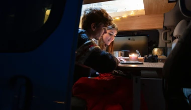 Ένα τροχόσπιτο Nissan e-NV200 για χειμερινές εξορμήσεις! (video)