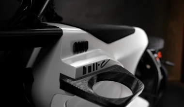 Bull-e: Το ελληνικό ηλεκτρικό σκούτερ με στιλ... cafe racer! (video)