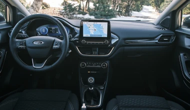 Η Τζέην, 6 βαλίτσες και το κόμπακτ SUV που τα χωράει όλα! (VIDEO)