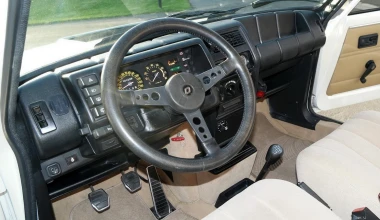 Αυτό το Renault 5 turbo 2 κρύβει έναν Wankel κάτω από το καπό!