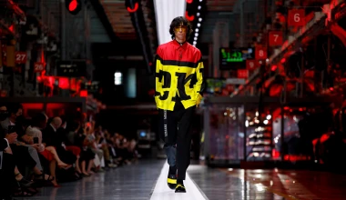 Δεν θα πιστέψεις ποια θρυλική αυτοκινητοβιομηχανία μπήκε στον κόσμο της μόδας