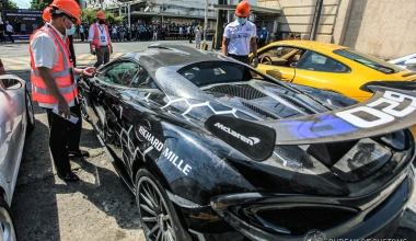 Γιατί μια μπουλντόζα καταστρέφει McLaren 620R και άλλα πανάκριβα μοντέλα στις Φιλιππίνες;