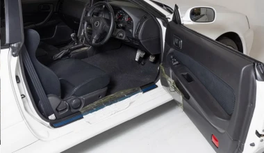 Μοναδική ευκαιρία Nissan Skyline R34 GT-R V-Spec II Nur: με μόλις 10 χιλιόμετρα στο κοντέρ!