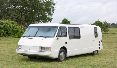 Vixen 21 TD: Τροχόσπιτο με 6κύλινδρο μοτέρ BMW και τελική ταχύτητα 160Km/h!