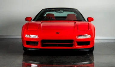 Ένα από τα μόλις 140 NSX-R που δημιουργήθηκαν ποτέ τώρα μπορεί να γίνει δικό σου!