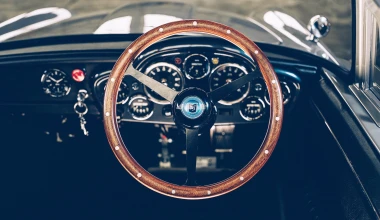 Με 107.000 ευρώ μπορείτε να αγοράσετε μια πιστή αντιγραφή του αυτοκινήτου του James Bond