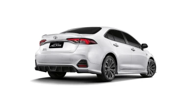 Νέα «επιθετική» περιβολή από την Toyota για το Corolla sedan