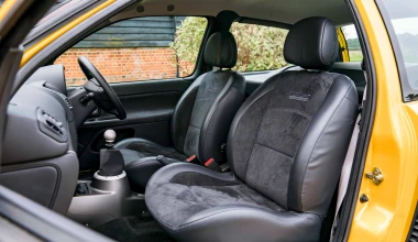 Αυτό το Renault Clio κοστίζει τουλάχιστον 83.000 ευρώ