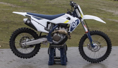 Off Road KTM-Husqvarna-GasGas ΜΥ 2022 - Χωματουργικές εργασίες τα 3 αδέρφια