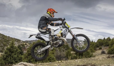 Off Road KTM-Husqvarna-GasGas ΜΥ 2022 - Χωματουργικές εργασίες τα 3 αδέρφια 