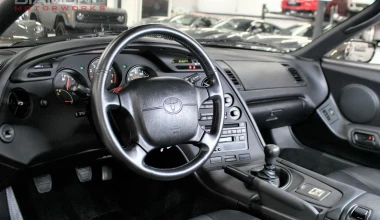 Toyota Supra MK4 με μόλις 15.511 km πωλείται για 300.000 δολάρια!