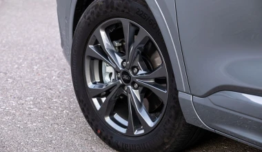 Ford Kuga: Ένα ψηφιδωτό ικανοτήτων