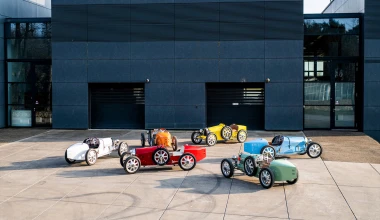 Κι όμως, κάποιος αγόρασε 8 Bugatti! 