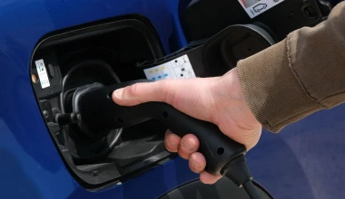 Δοκιμή Renault Captur E-Tech PHEV: Το Β-SUV που μπαίνει στην πρίζα