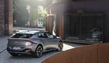 Οδηγούμε το νέο Kia EV6 GT - Ηλεκτροσόκ 585 ίππων! [video]