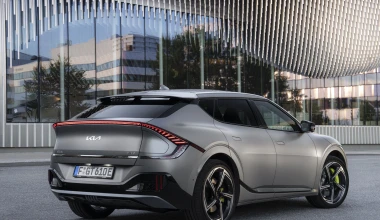 Οδηγούμε το νέο Kia EV6 GT - Ηλεκτροσόκ 585 ίππων! [video]
