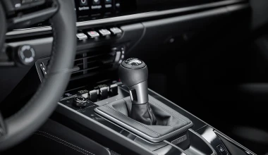 Νέα Porsche 911 Carrera T: Ελαφρύτερη, με 7άρι χειροκίνητο!