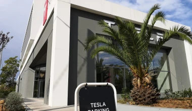Αυτή είναι η πρώτη αντιπροσωπεία της Tesla στην Ελλάδα: Πού βρίσκεται - Πότε ανοίγει