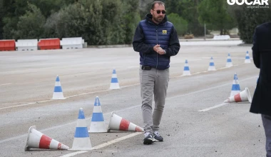 Μια μέρα στο Driving Academy: Πίσω στα θρανία