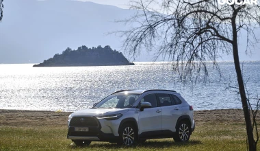 Δοκιμή Toyota Corolla Cross 2.0 Hybrid AWD: Σίγουρο στοίχημα! [video]