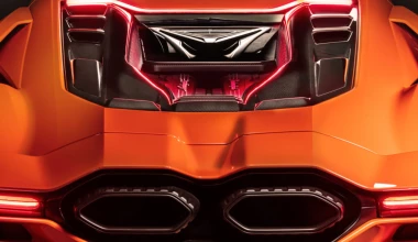 Lamborghini Revuelto LB744: Όλα τα μυστικά του υβριδικού supercar των 1.015 PS