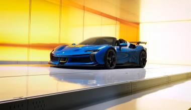 Νέες Ferrari SF90 XX Stradale και Spider: Υβριδικά 1.030 ίππων, για πίστα και δρόμο