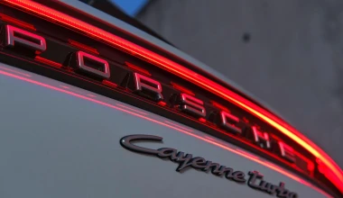 Νέα Porsche Cayenne Turbo E-Hybrid: Η ισχυρότερη όλων των εποχών, με 739 PS!