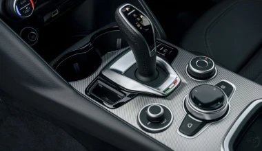 Δοκιμή Alfa Romeo Giulia Competizione 2.0T Q4 280 PS: Couple goals