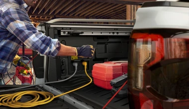 Νέο Ford Ranger Plug-in Hybrid: Πότε έρχεται Ελλάδα το αγροτικό που μπαίνει στην πρίζα