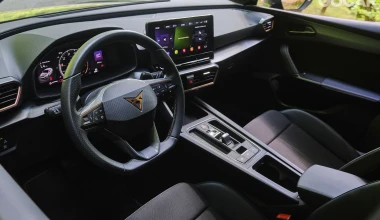 Δοκιμή CUPRA Leon 1.5 eTSI: Downsize & upgrade [video]