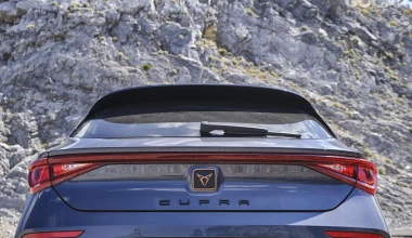 Δοκιμή CUPRA Leon 1.5 eTSI: Downsize & upgrade [video]