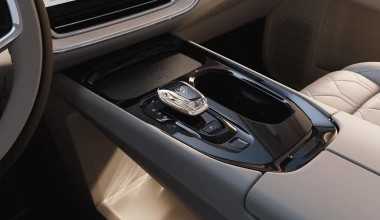 Νέο Volvo EM90: Ένα ηλεκτρικό MPV, πιο άνετο κι από σπίτι [video]