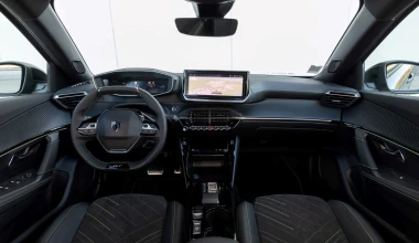 Δοκιμή Peugeot E-2008 156PS: Total upgrade!