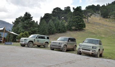 Το Land Rover Defender οργώνει σε off-road διαδρομές στην Ελλάδα