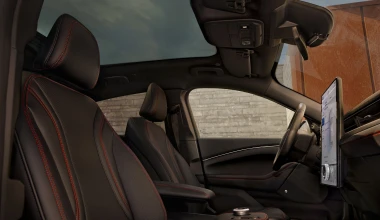 Ford Mustang Mach-E: Καθρέφτης στην εξέλιξη