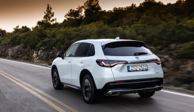 Δοκιμή Honda ZR-V e:HEV 184 PS: Midfielder 